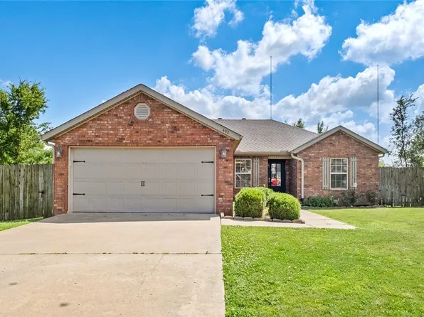 402 E Necessary Rd, Rogers, AR 72758