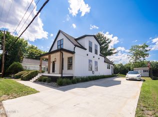 96 1st St, Cohoes, NY 12047