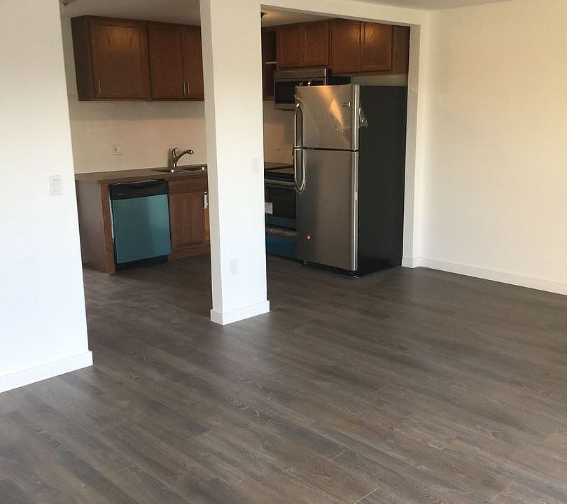 2nd image of 11410 1st Ave S APT 04