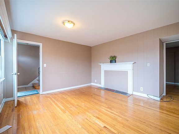 3rd image of 92 East St
