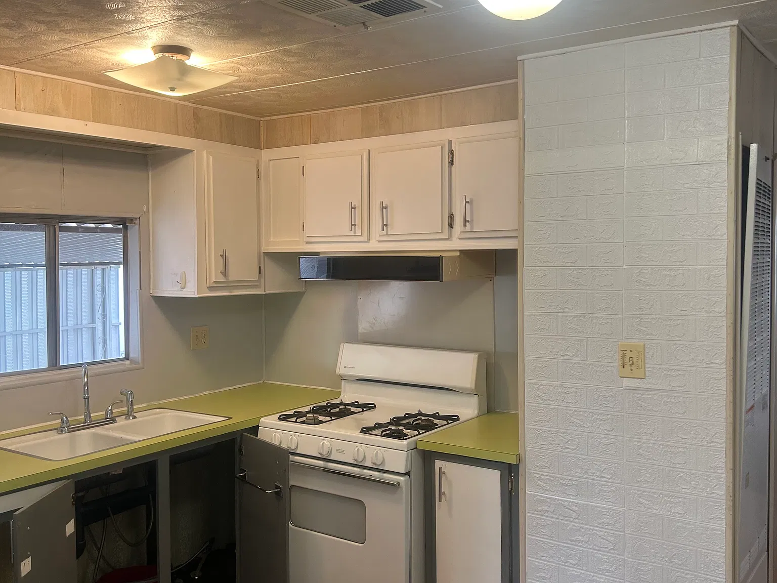 925 N Plaza Dr — Photo 4