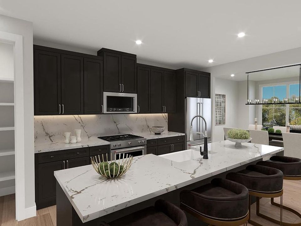 2nd image of 5 Dutch Ln #18