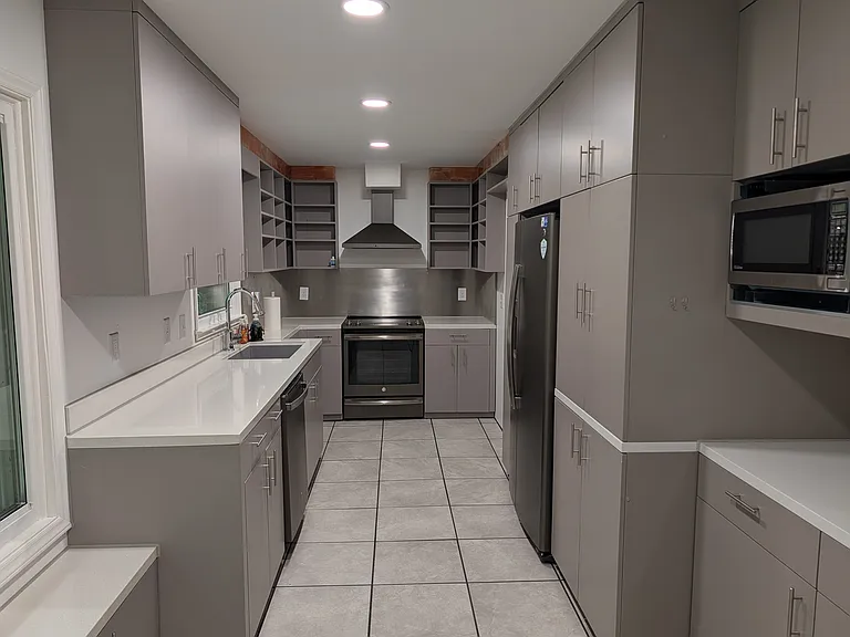 514 Morreene Rd — Photo 5