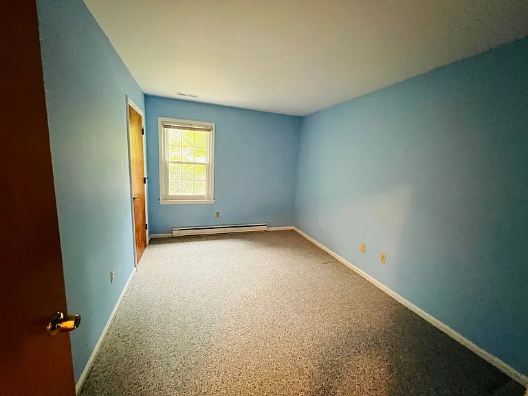 401 Apperson Dr — Photo 9