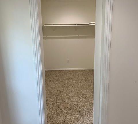 Walk-in closet in bedroom 1
