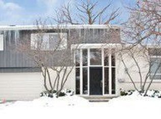 881 Timber Hill Rd, Highland Park, IL 60035