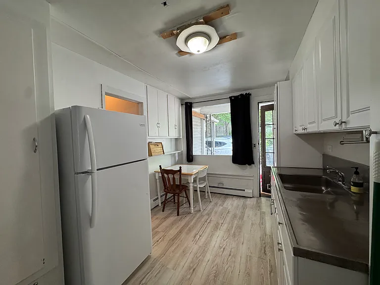 103 College Ave #1 — Photo 5