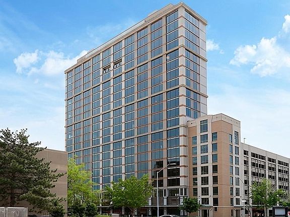 5th image of 1125 Q St #Penthouse 102