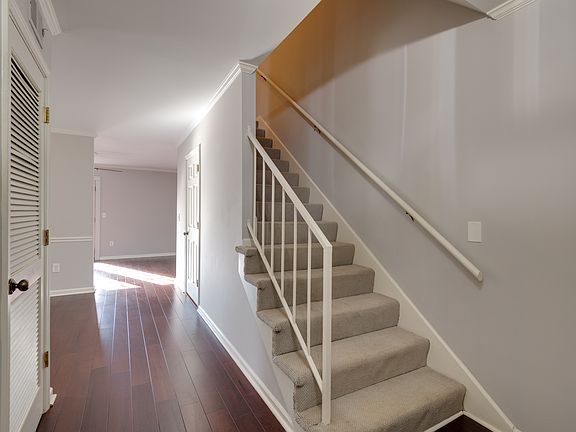 2nd image of 439 Westfield Dr