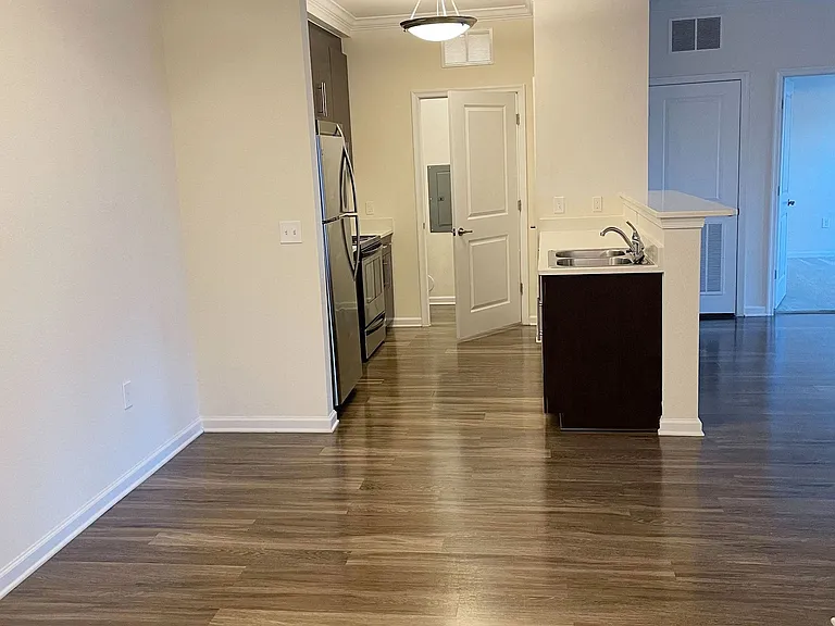 Belmont at Tryon Apartments — Photo 193