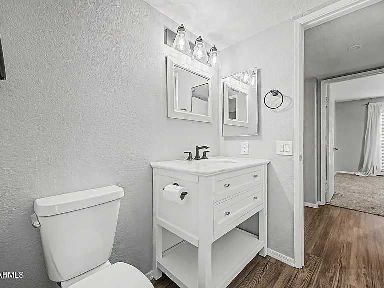 1333 E Morten Ave #140 — Photo 19