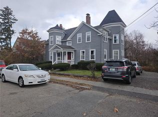 140 Arnold St, Riverside, RI 02915