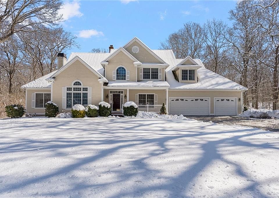 1st image of 40 Hill Dr