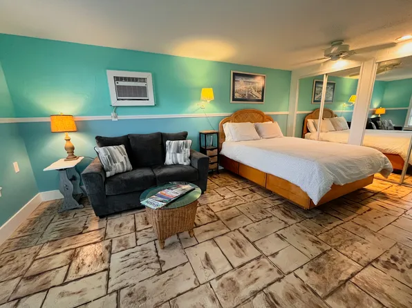 643 Avenida Del Norte Rear Cottage, Sarasota, FL 34242