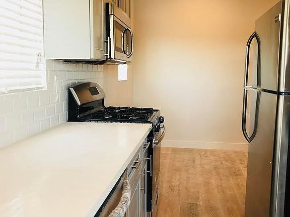 3rd image of 3844 W 28th St #B