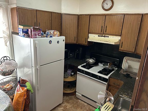 4th image of 17052 Cedarcroft Road
