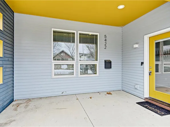 5422 Tracy Ave, Kansas City, MO 64110
