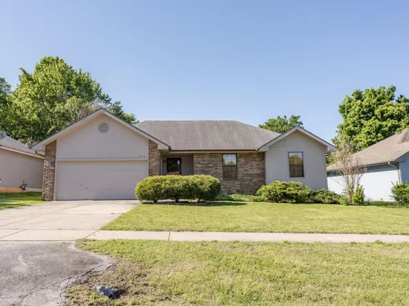 2942 E Chattanooga St, Springfield, MO 65804