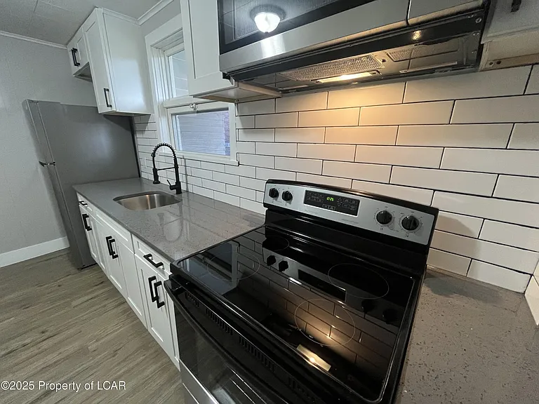 49 W Center Ave — Photo 21