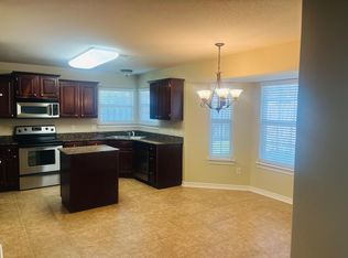 6005 S 39th Pl, Rogers, AR 72758