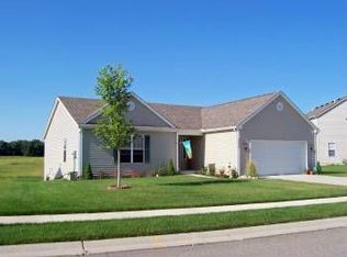 1004 Potter Point Dr, South Bend, IN 46614