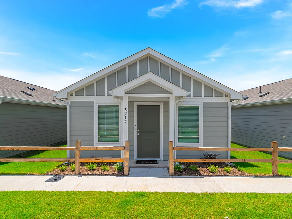 8746 Texas Risinger Dr