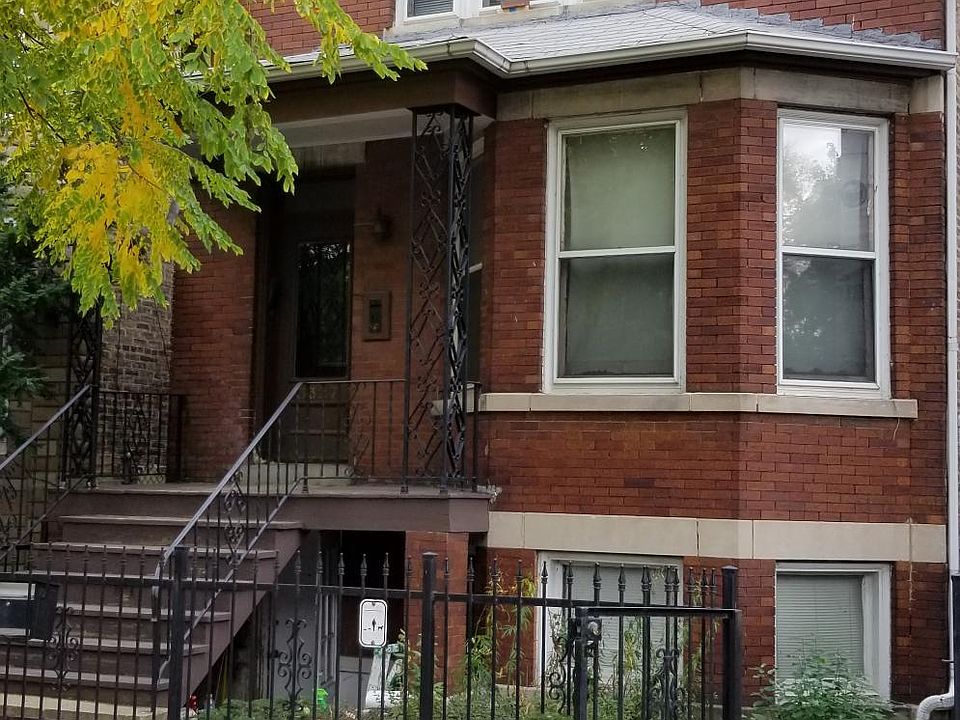1st image of 3327 N Oakley Ave Floor 2
