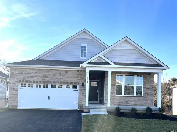 8045 Troxell Ct, Breinigsville, PA 18031