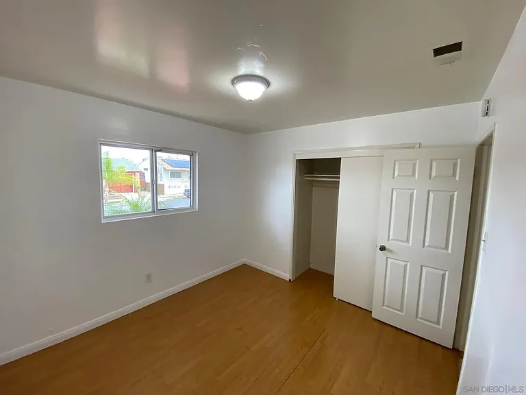 864 Glencoe Dr — Photo 12