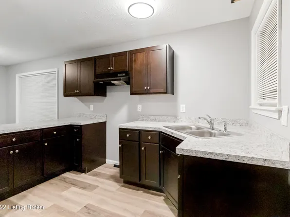 412 S 26th St, Louisville, KY 40212