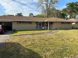 8215 Harry Dr, Baton Rouge, LA 70806