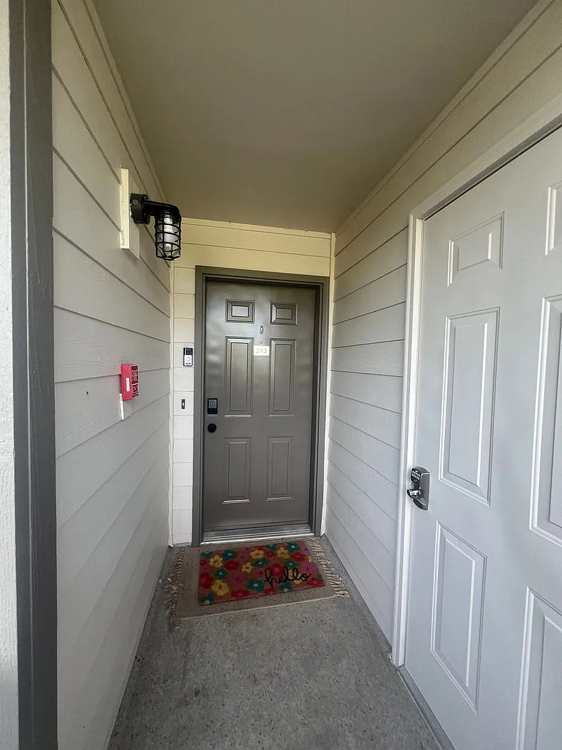 Building Photo - 8026 Birch Bay Dr #213