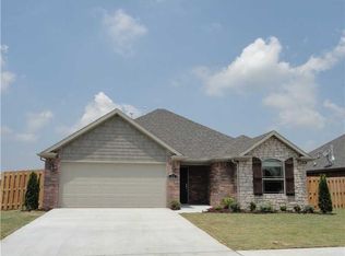 4402 Murfield Dr, Rogers, AR 72758