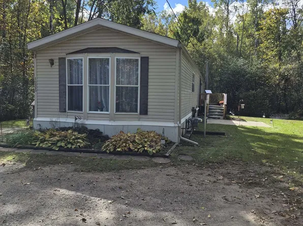 1225 W M 61, Gladwin, MI 48624