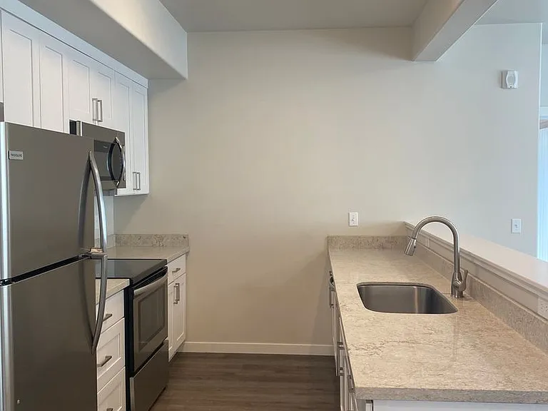809 S Emerson St — Photo 7