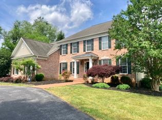 8 Ivy Hill Ct, Cockeysville, MD 21030