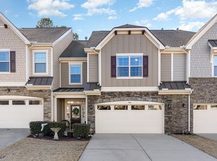 10105 Lynnberry Pl, Raleigh, NC 27617