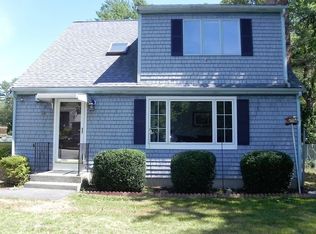 99 Lake Dr, Plymouth, MA 02360