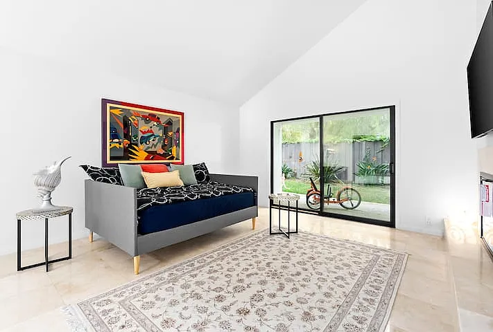3824 Malibu Country Dr — Photo 14