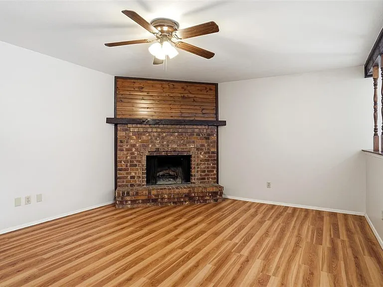 2318 Lindblad Ct — Photo 5