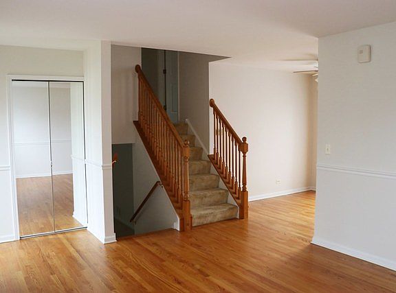 3rd image of 908 Island Ct
