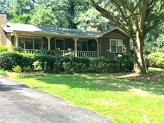 3 bed, 1.5 bath, 1446 sqft, $1,600 — Photo 4