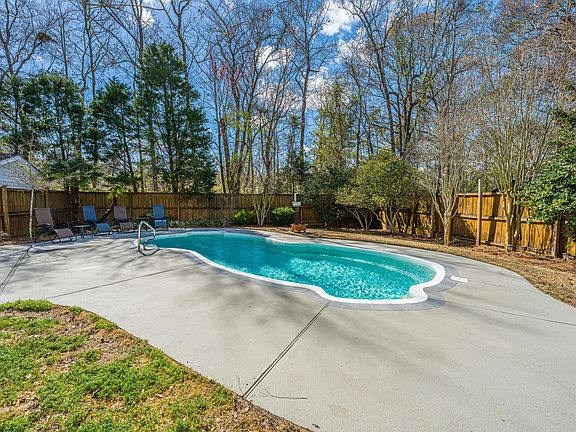 3rd image of 1705 Fox Ridge Ct