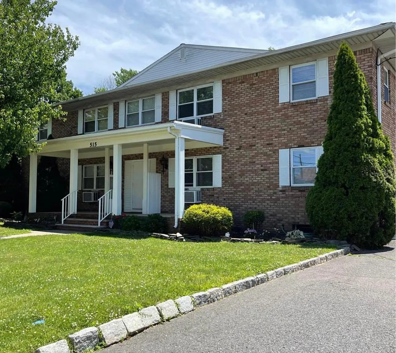 1 bed, 900 sqft, $2,000 — Photo 1