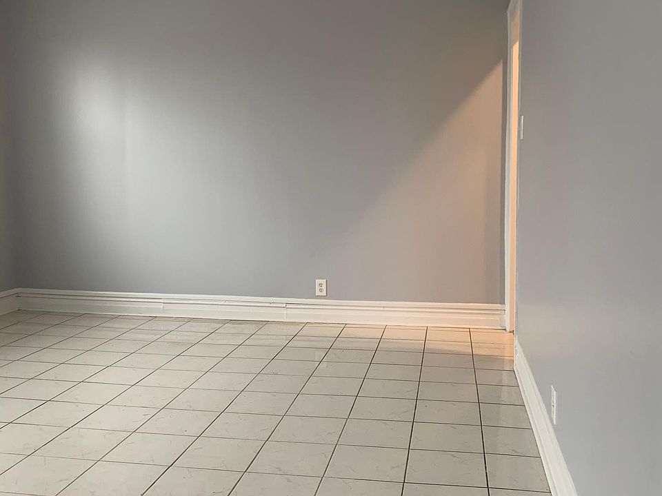 2nd image of 3205 Lafayette Ave #2