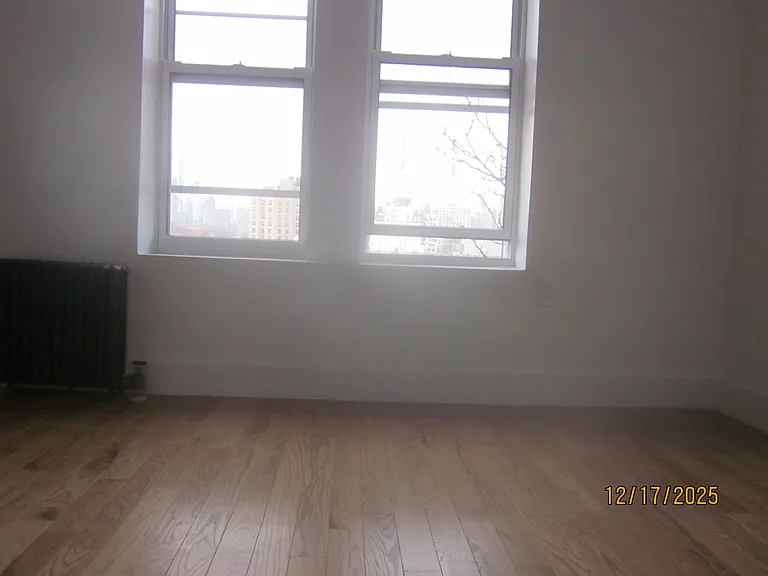 39-25 24th St #19 — Photo 6