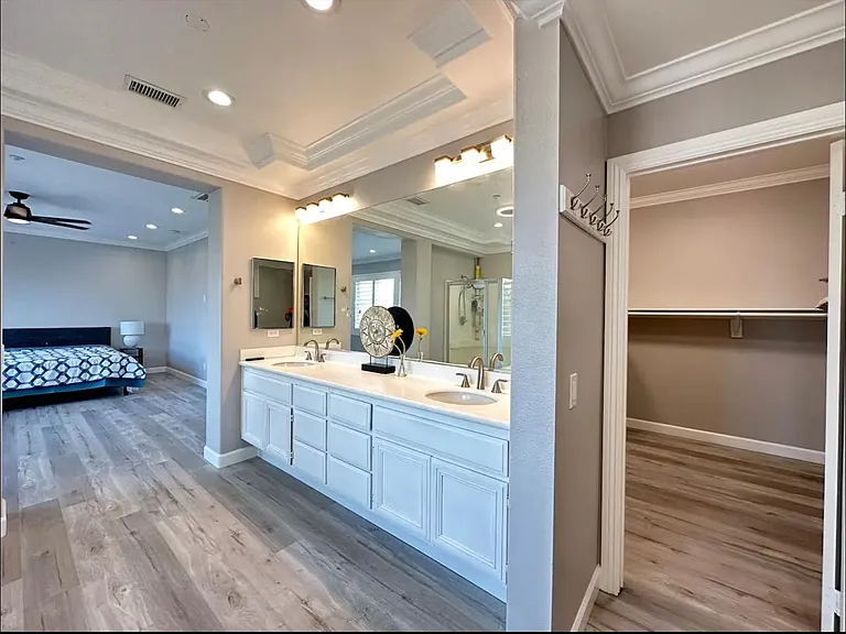 11496 Bridgeway Dr — Photo 37