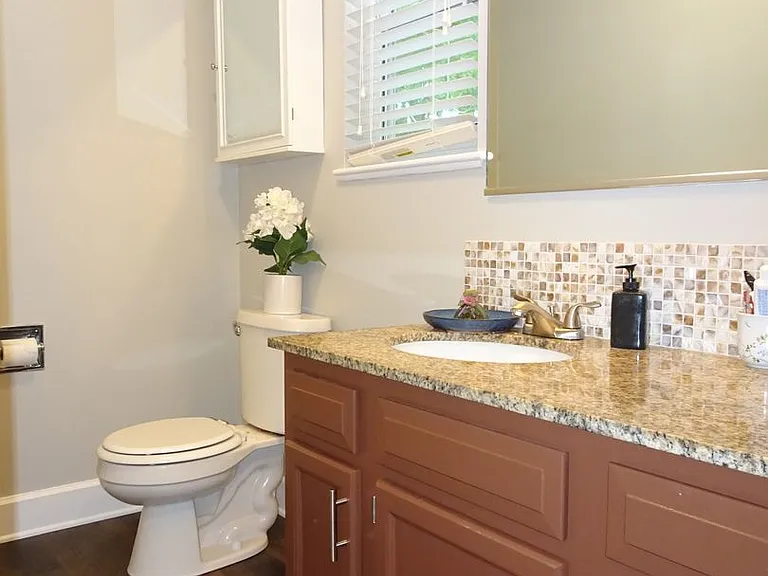 204 Old Hollow Rd — Photo 11
