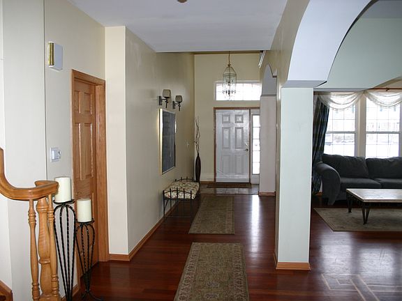 entry / foyer