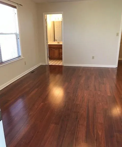 113 Olympic Ct — Photo 14